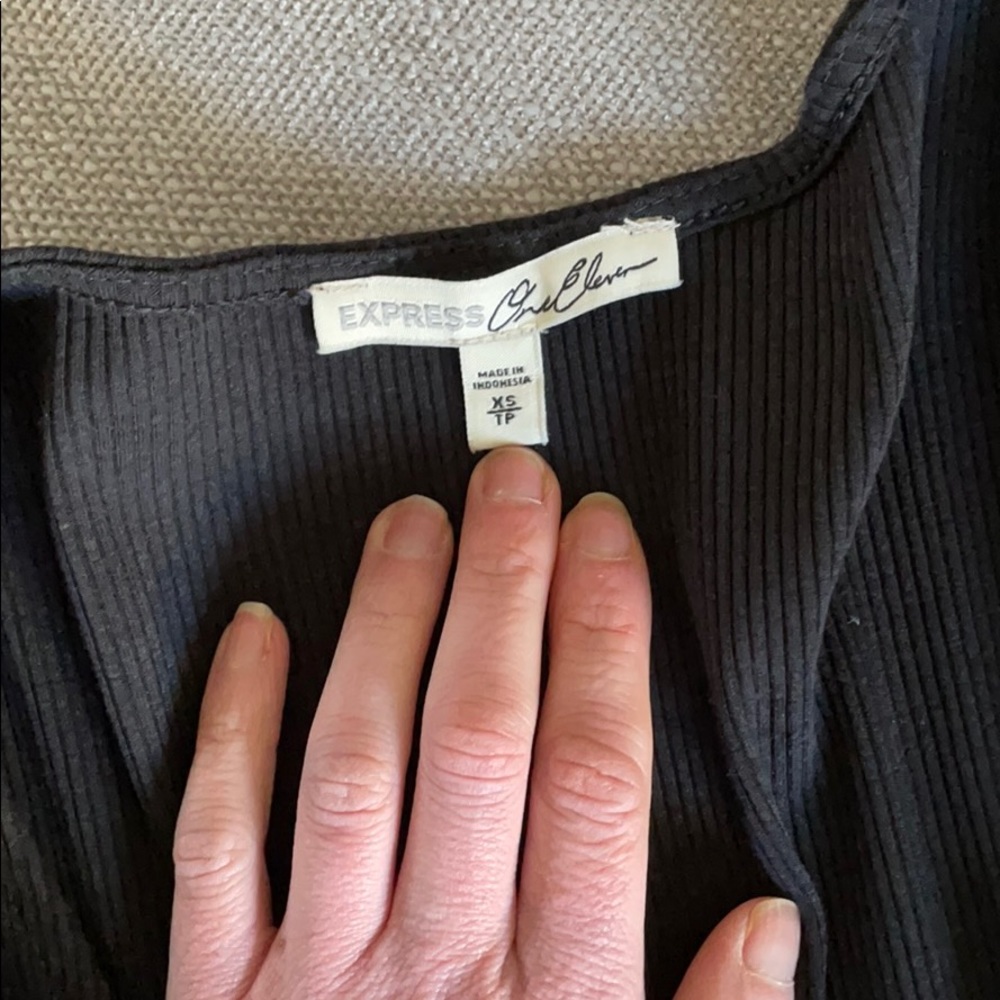 Express Wrap Top - Picture 4 of 5